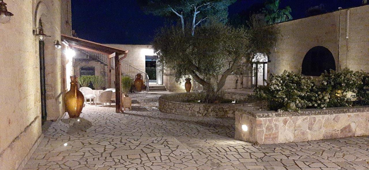 Masseria San Nicola B&B Торре-Санта-Сузанна Екстер'єр фото
