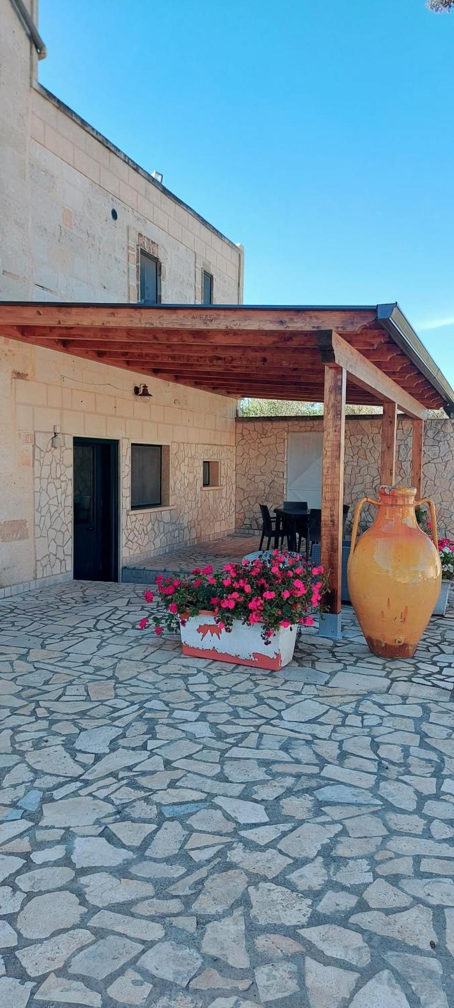 Masseria San Nicola B&B Торре-Санта-Сузанна Екстер'єр фото