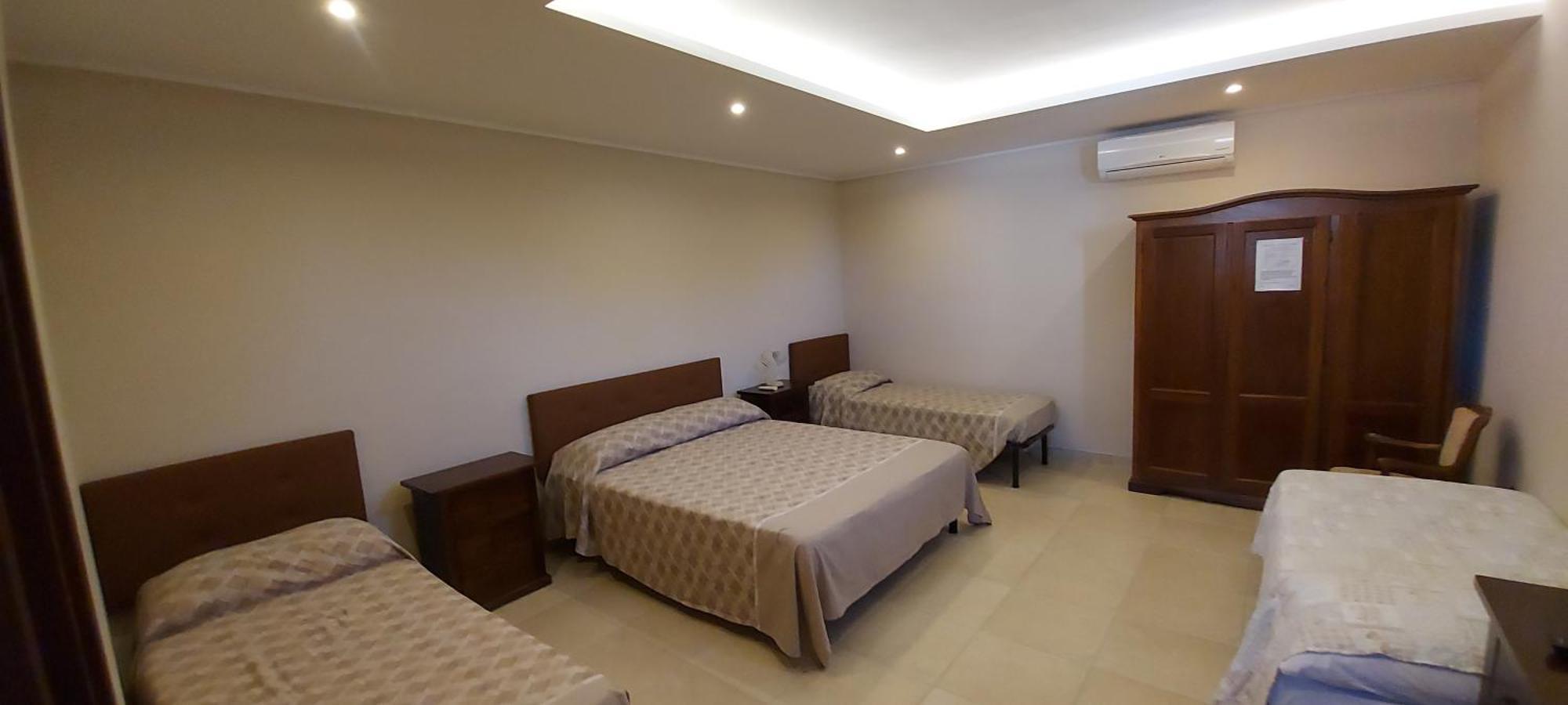 Masseria San Nicola B&B Торре-Санта-Сузанна Номер фото