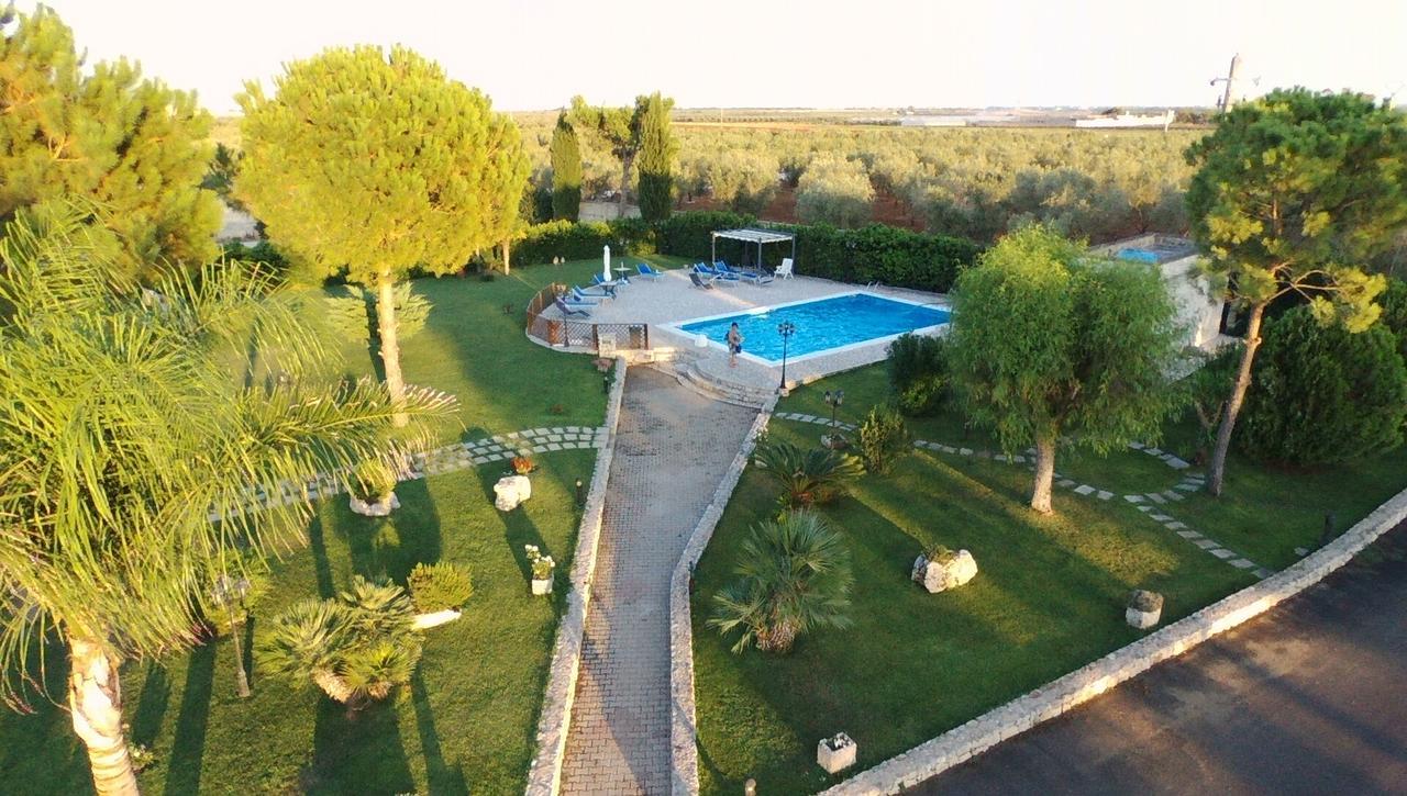 Masseria San Nicola B&B Торре-Санта-Сузанна Екстер'єр фото