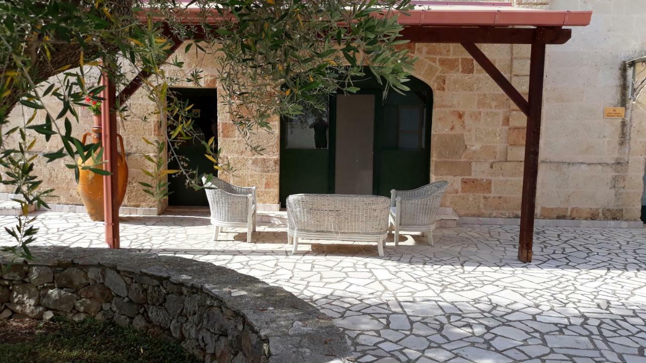 Masseria San Nicola B&B Торре-Санта-Сузанна Екстер'єр фото